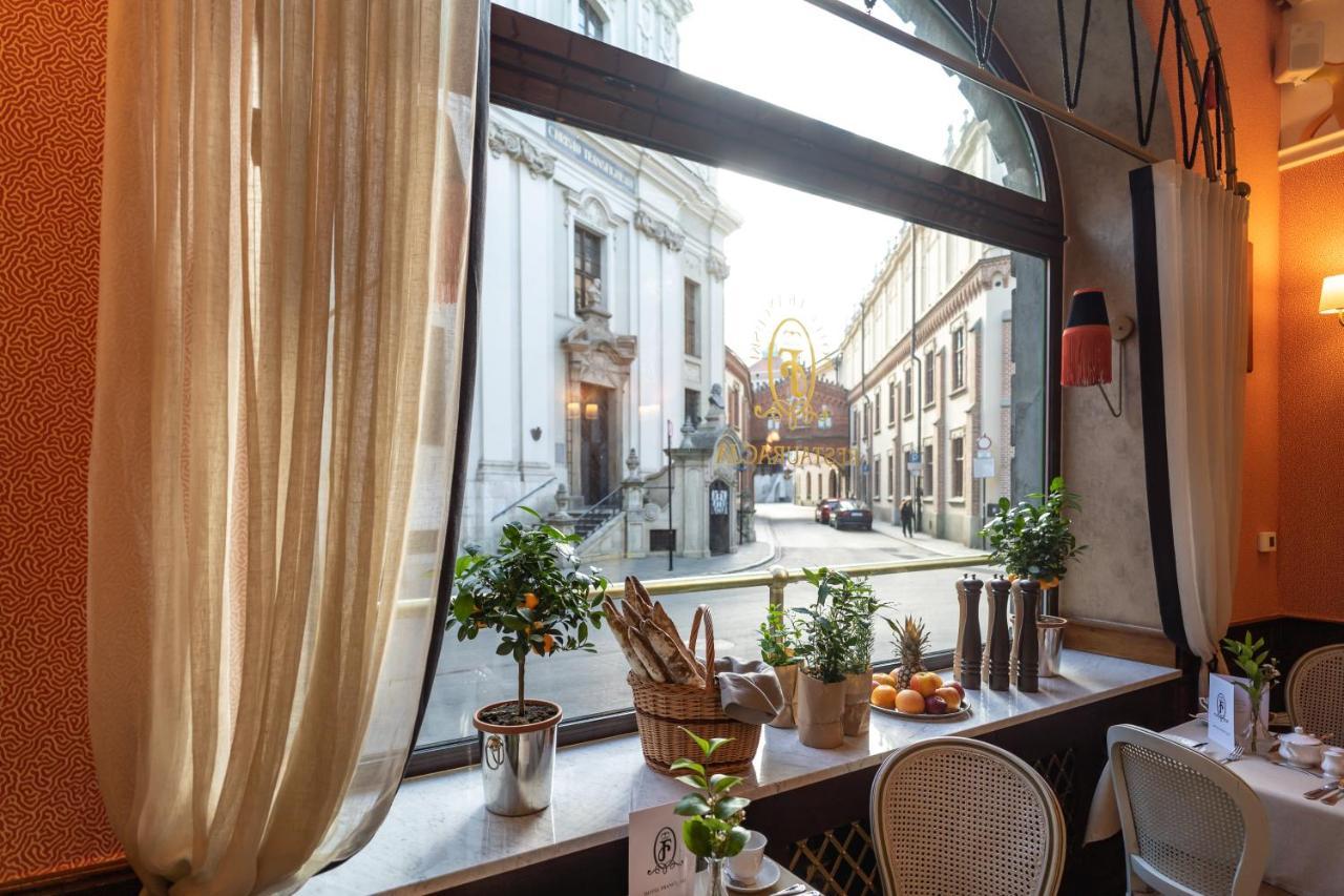 Hotel H15 Francuski Old Town - Destigo Hotels Krakow Exterior photo The window of the restaurant